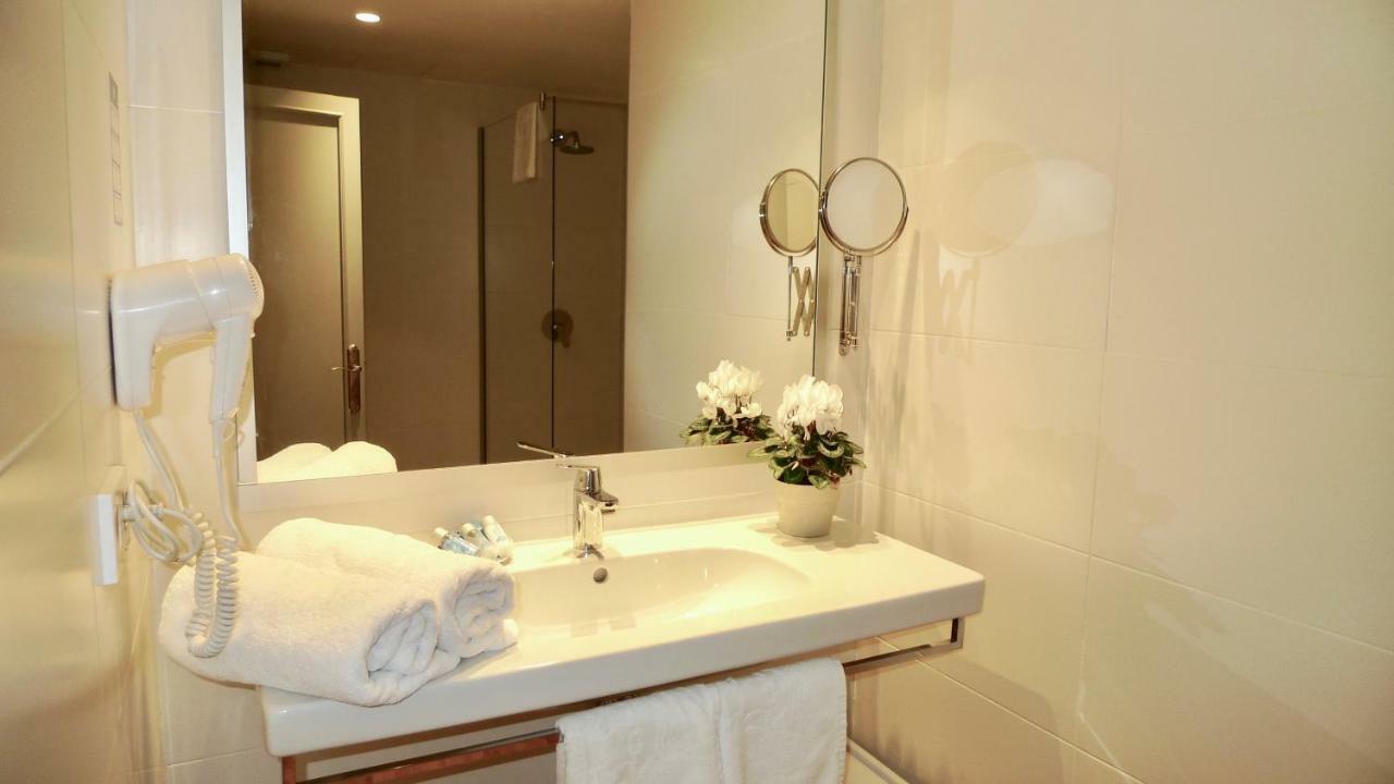 Hotel Carabela à Peguera Extérieur photo